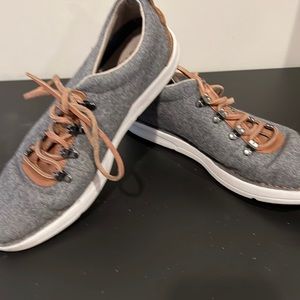 Mens felt casual shoes from Ohn